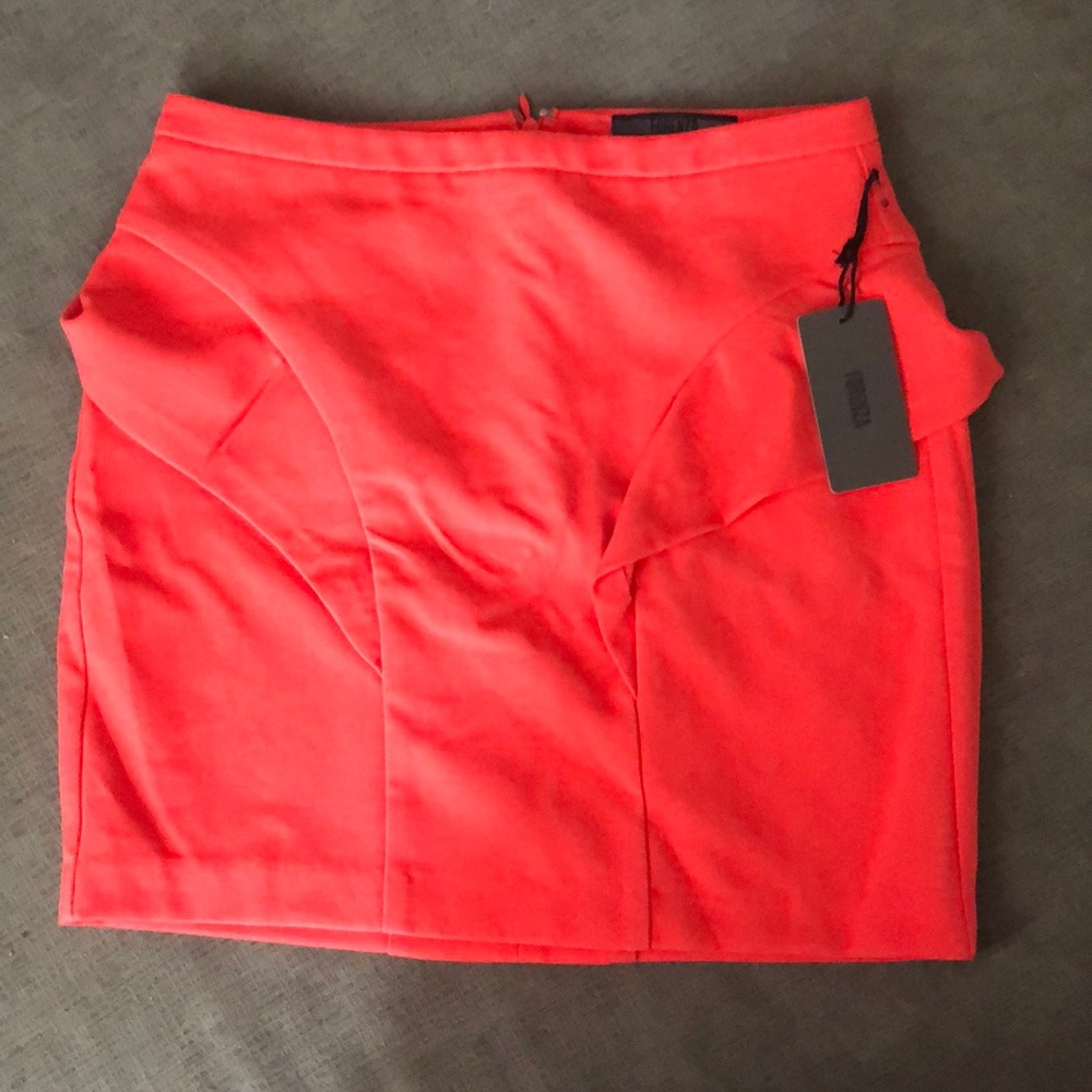 BNWT Forenza mini skirt! Size 4